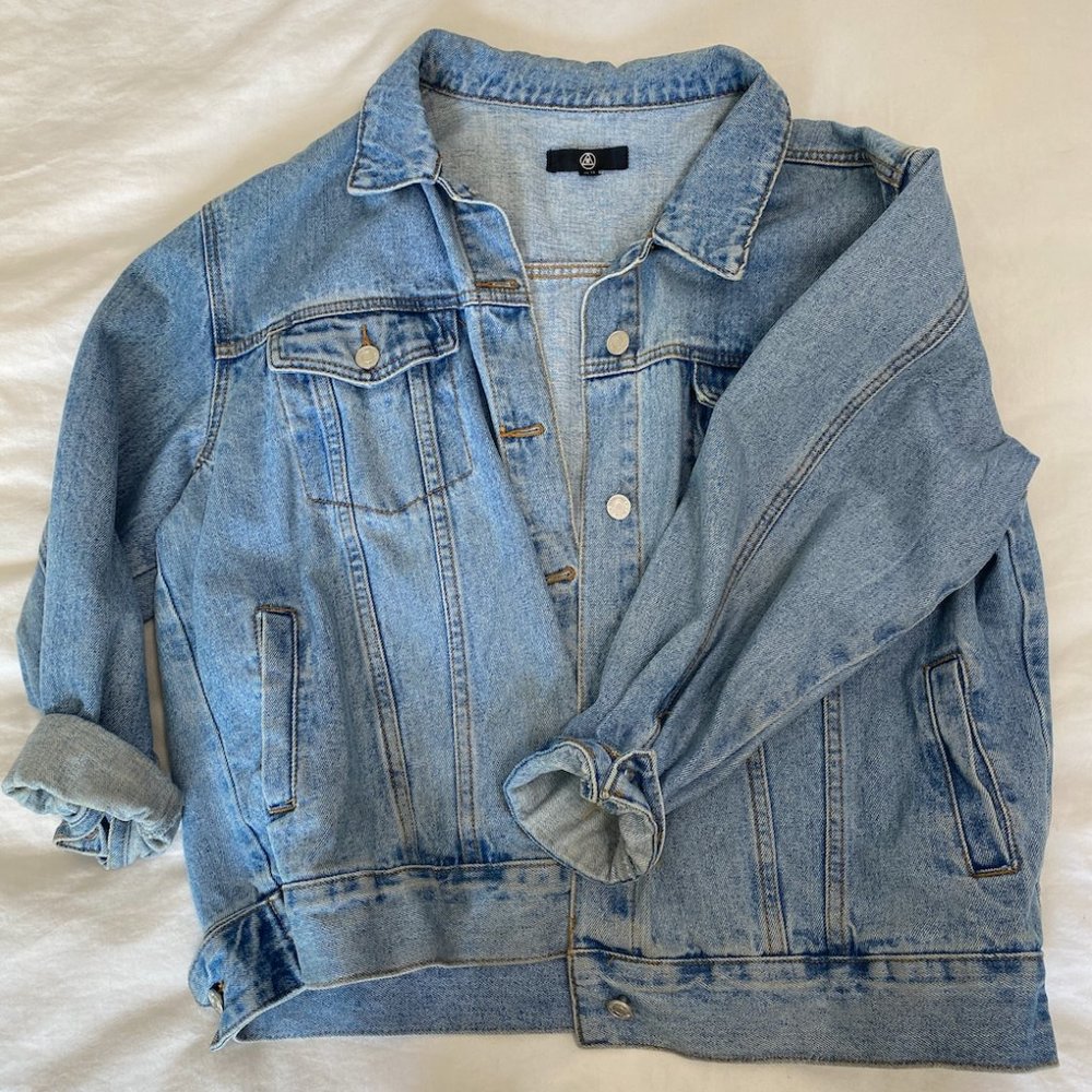 Missguided Blue Oversized Denim Jacket (Size 8)